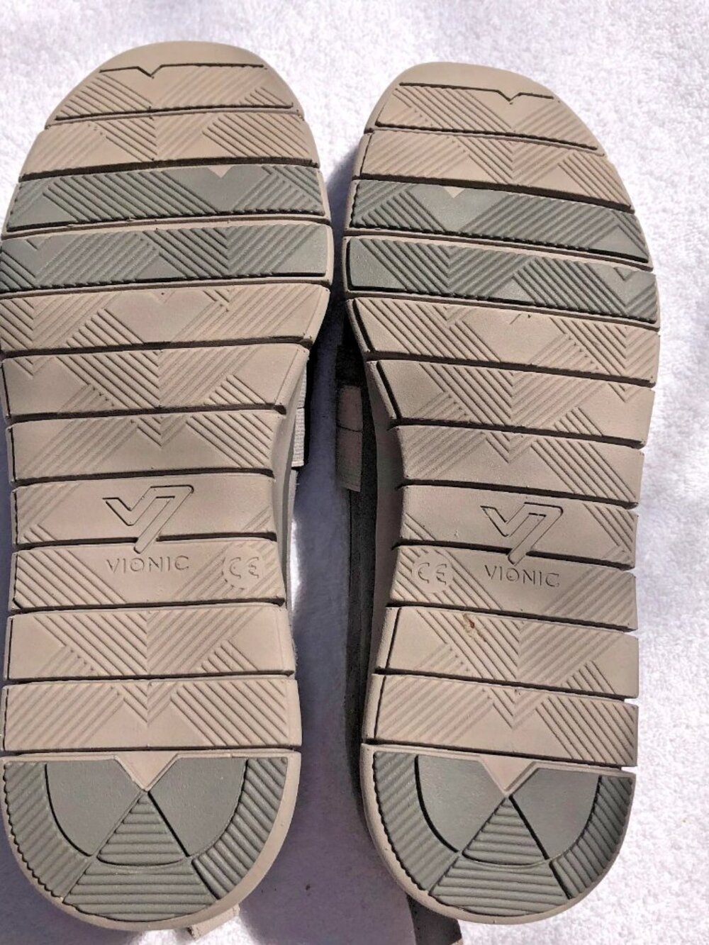 Vionic Kristi Women’s Comfort Slip On Shoes Size 8.5 Gray Suede - runs large - Picture 10 of 16